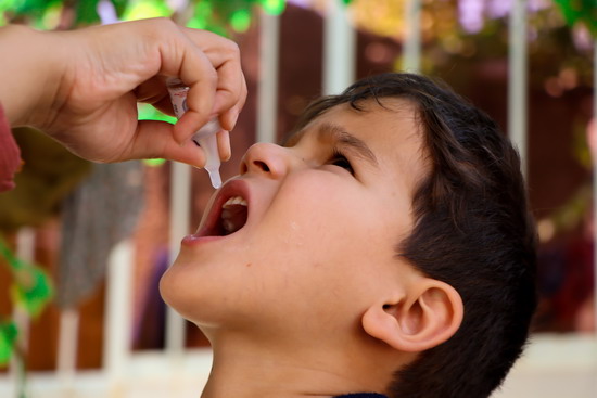 Polio_vaccination_campaign_in_Afghanistan