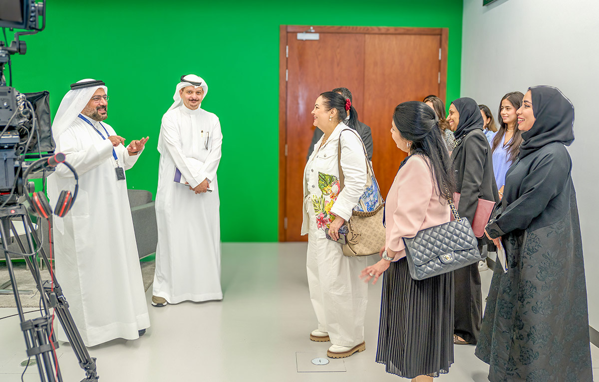 Mission members toured the American University of Bahrain’s campus. Photo credit: WHO/WHO Bahrain.