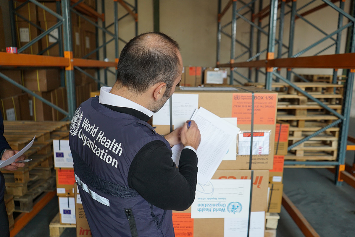 WHO donates trauma and emergency surgery kits to vulnerable provinces in the Islamic Republic of Iran