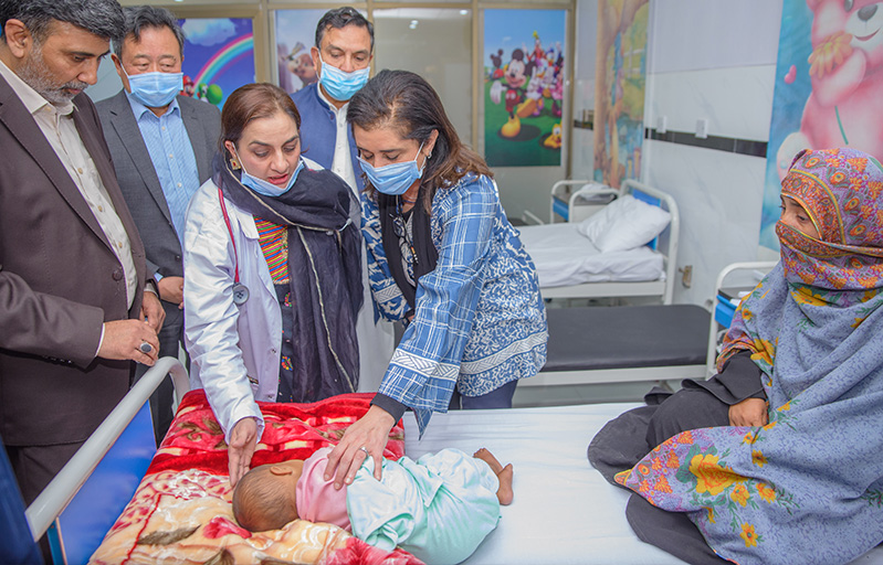 WHO Regional Director Dr Hanan Balkhy at the Neonatal Intensive Care Centre at the District Headquarter Hospital in Haripur, Pakistan.