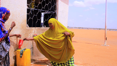 women-water-tanks