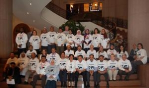 Les participants au séminaire posent pour la photo de groupe.