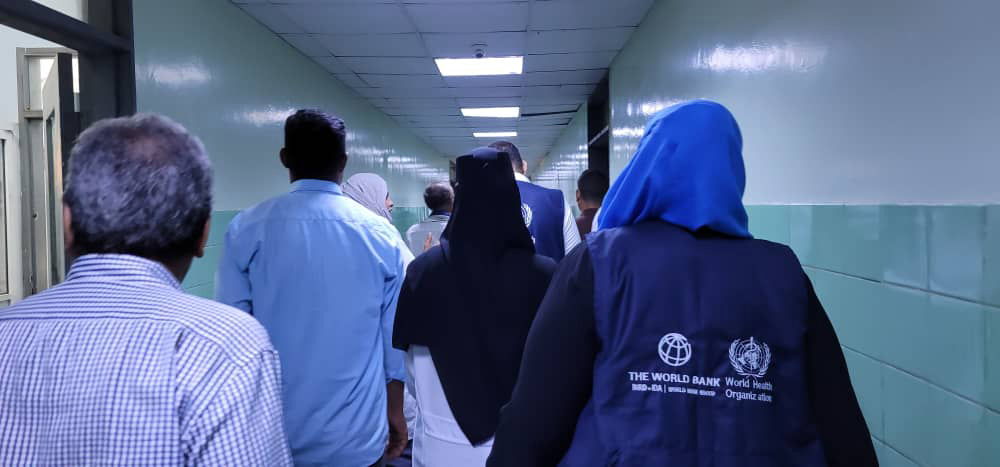 Doaa Shihab, WHO Technical Officer conducts a field visit to Al Jomhoria Hospital in Aden, an EHCP supported facility. Photo credit: WHO Yemen/ A. Abdulqawi