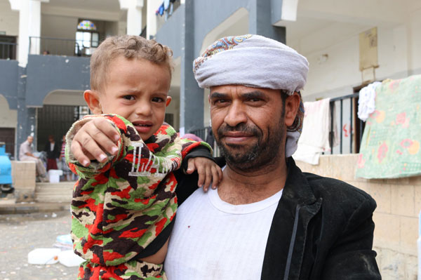 Ahmed fled his home during the shelling in Al Hudaydah in fear for his family’s safety. Arriving in Sana’a, he had no one and didn’t know where to go